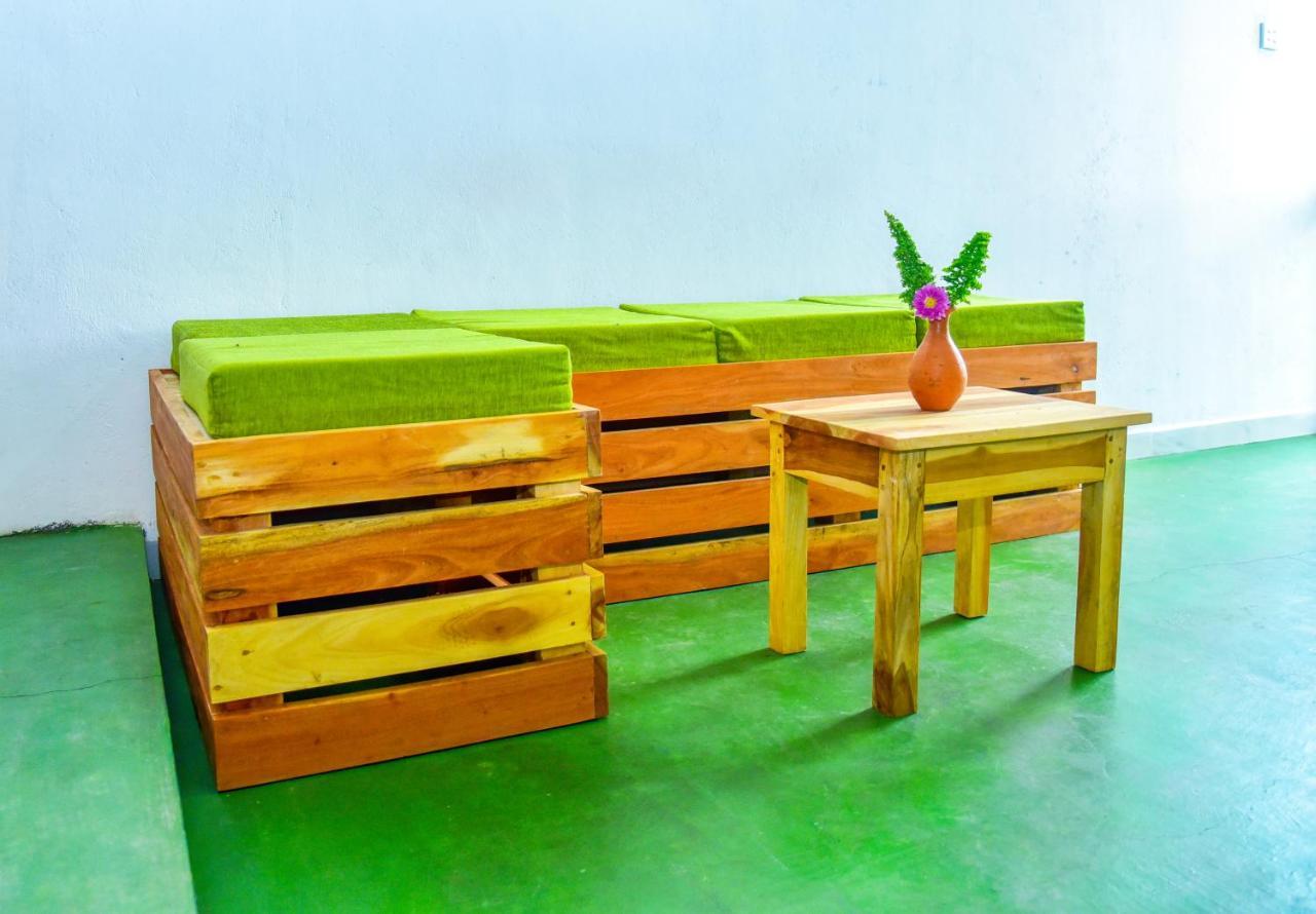 Onestar Ella Hotel Bagian luar foto