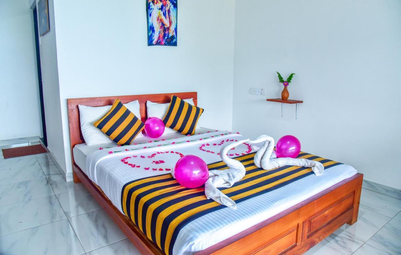 Onestar Ella Hotel Bagian luar foto