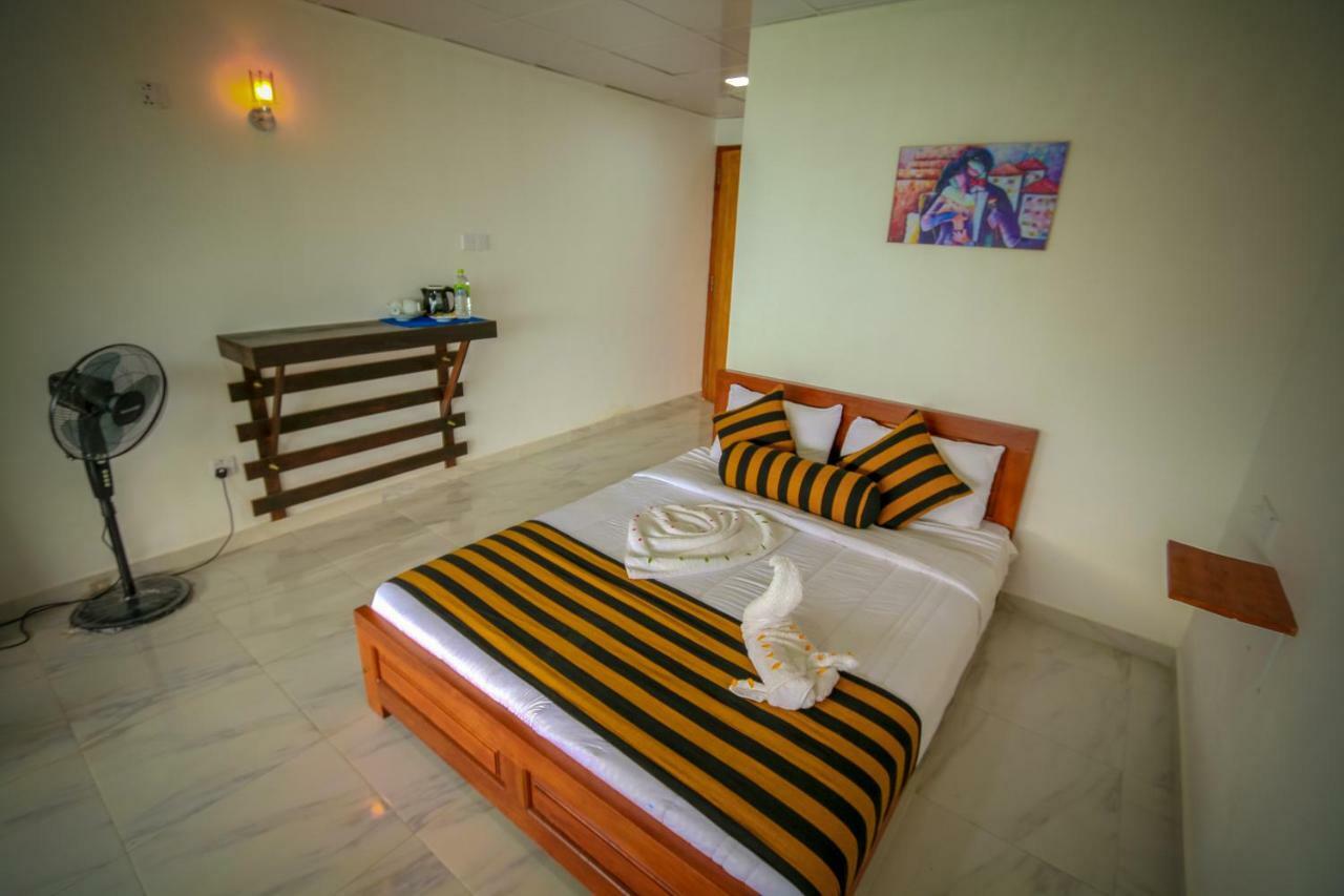 Onestar Ella Hotel Bagian luar foto